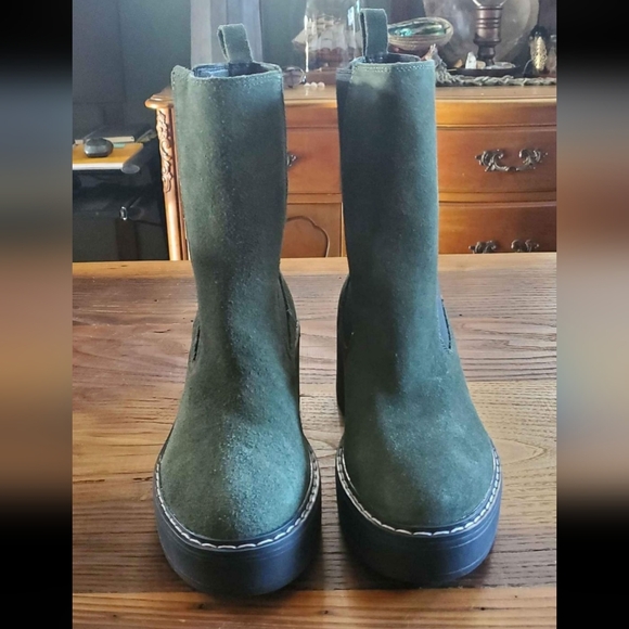 Nine West Doleas Women's Suede Chelsea Boots, Size: 6, Green - Picture 3 of 4